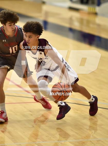 Thumbnail 2 in Lee [Robert E.] vs Highlands (SAISD Invitational) photogallery.