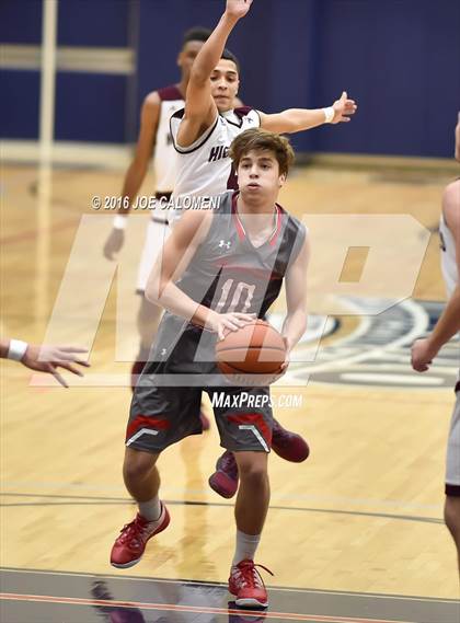 Thumbnail 2 in Lee [Robert E.] vs Highlands (SAISD Invitational) photogallery.