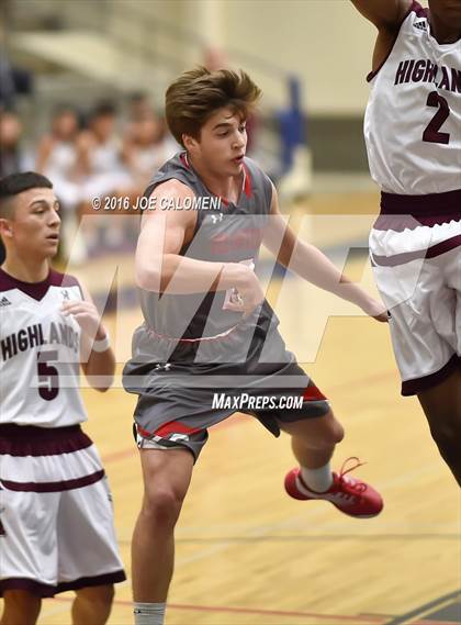 Thumbnail 3 in Lee [Robert E.] vs Highlands (SAISD Invitational) photogallery.