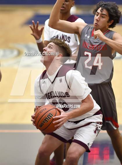 Thumbnail 1 in Lee [Robert E.] vs Highlands (SAISD Invitational) photogallery.