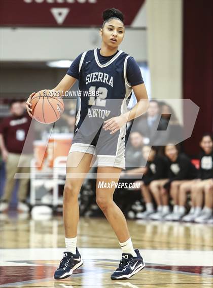 Thumbnail 3 in Sidwell Friends vs Sierra Canyon (Spalding Hoophall Classic) photogallery.