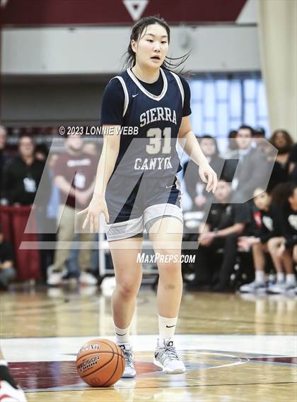 Thumbnail 3 in Sidwell Friends vs Sierra Canyon (Spalding Hoophall Classic) photogallery.