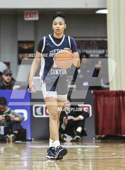 Thumbnail 2 in Sidwell Friends vs Sierra Canyon (Spalding Hoophall Classic) photogallery.