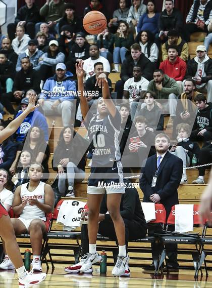 Thumbnail 1 in Sidwell Friends vs Sierra Canyon (Spalding Hoophall Classic) photogallery.