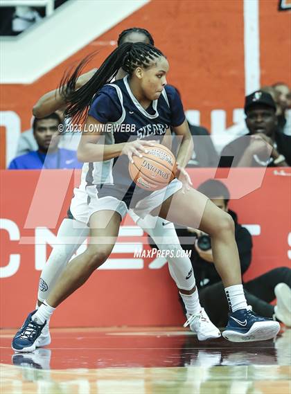 Thumbnail 1 in Sidwell Friends vs Sierra Canyon (Spalding Hoophall Classic) photogallery.