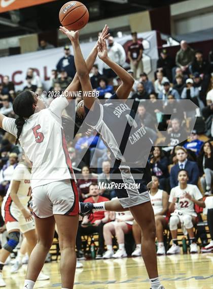 Thumbnail 3 in Sidwell Friends vs Sierra Canyon (Spalding Hoophall Classic) photogallery.