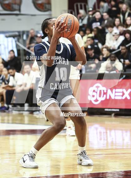 Thumbnail 3 in Sidwell Friends vs Sierra Canyon (Spalding Hoophall Classic) photogallery.