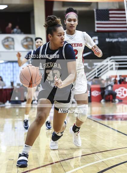 Thumbnail 1 in Sidwell Friends vs Sierra Canyon (Spalding Hoophall Classic) photogallery.