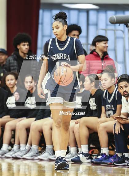 Thumbnail 1 in Sidwell Friends vs Sierra Canyon (Spalding Hoophall Classic) photogallery.