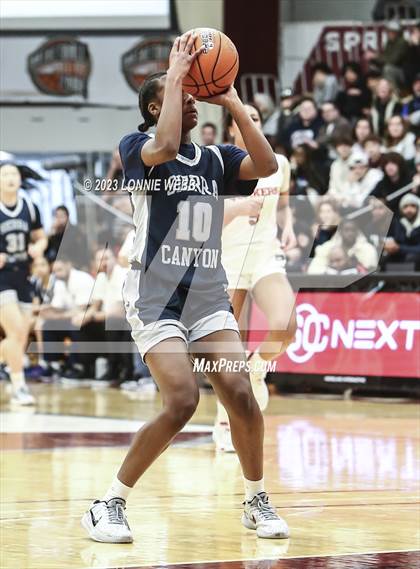 Thumbnail 1 in Sidwell Friends vs Sierra Canyon (Spalding Hoophall Classic) photogallery.