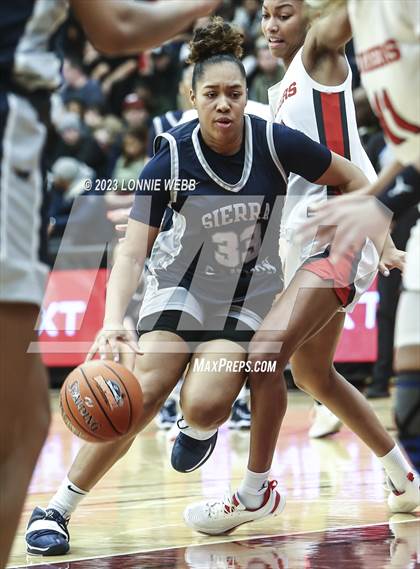 Thumbnail 1 in Sidwell Friends vs Sierra Canyon (Spalding Hoophall Classic) photogallery.