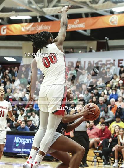 Thumbnail 2 in Sidwell Friends vs Sierra Canyon (Spalding Hoophall Classic) photogallery.