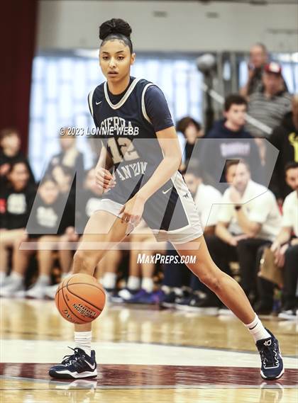 Thumbnail 2 in Sidwell Friends vs Sierra Canyon (Spalding Hoophall Classic) photogallery.