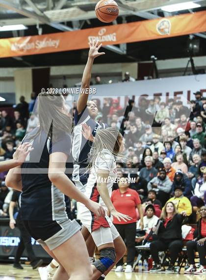 Thumbnail 1 in Sidwell Friends vs Sierra Canyon (Spalding Hoophall Classic) photogallery.