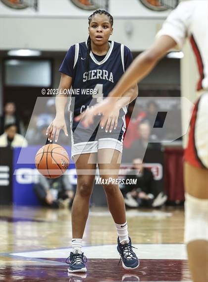 Thumbnail 1 in Sidwell Friends vs Sierra Canyon (Spalding Hoophall Classic) photogallery.