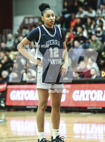 Thumbnail 3 in Sidwell Friends vs Sierra Canyon (Spalding Hoophall Classic) photogallery.