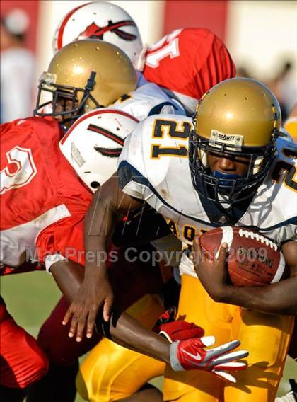Thumbnail 3 in Aquinas @ Cardinal Gibbons photogallery.