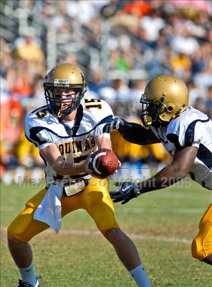 Thumbnail 1 in Aquinas @ Cardinal Gibbons photogallery.