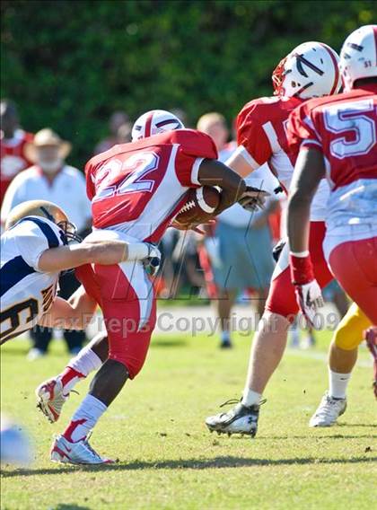 Thumbnail 3 in Aquinas @ Cardinal Gibbons photogallery.