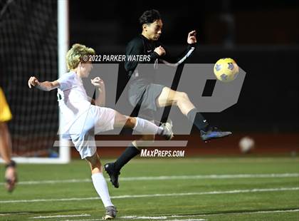 Thumbnail 2 in East Jefferson vs. Benjamin Franklin (LHSAA Div II Semifinals) photogallery.