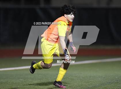 Thumbnail 3 in East Jefferson vs. Benjamin Franklin (LHSAA Div II Semifinals) photogallery.