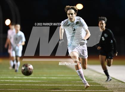 Thumbnail 1 in East Jefferson vs. Benjamin Franklin (LHSAA Div II Semifinals) photogallery.