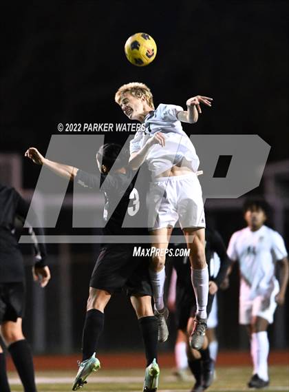 Thumbnail 1 in East Jefferson vs. Benjamin Franklin (LHSAA Div II Semifinals) photogallery.