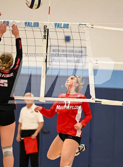 Thumbnail 3 in Eaglecrest vs. Regis Jesuit (CHSAA 5A Region 1) photogallery.