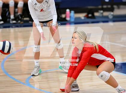 Thumbnail 1 in Eaglecrest vs. Regis Jesuit (CHSAA 5A Region 1) photogallery.