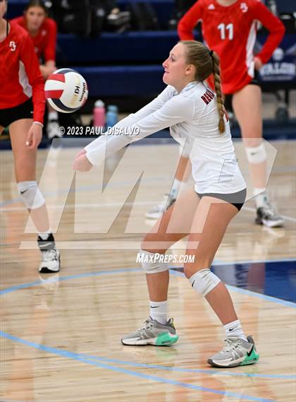 Thumbnail 2 in Eaglecrest vs. Regis Jesuit (CHSAA 5A Region 1) photogallery.
