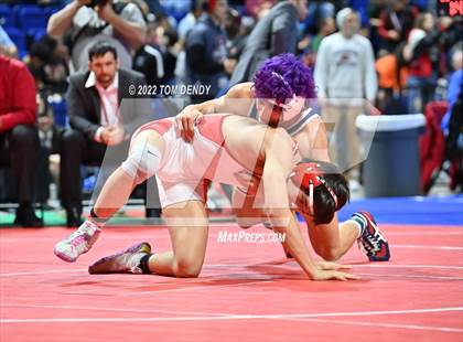 Thumbnail 2 in UIL State Championships - 6A 152lb Final photogallery.