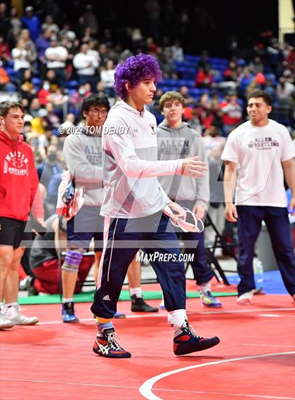 Thumbnail 1 in UIL State Championships - 6A 152lb Final photogallery.