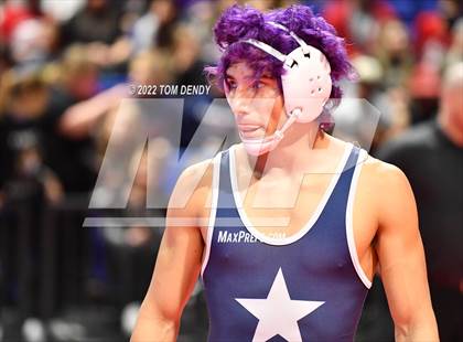 Thumbnail 3 in UIL State Championships - 6A 152lb Final photogallery.
