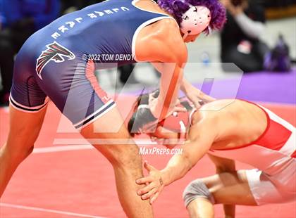 Thumbnail 3 in UIL State Championships - 6A 152lb Final photogallery.
