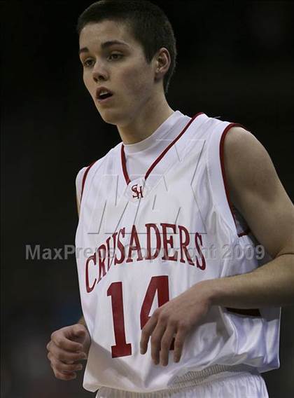 Thumbnail 1 in St. Henry vs. Highlands (Ninth Region Tournament) photogallery.