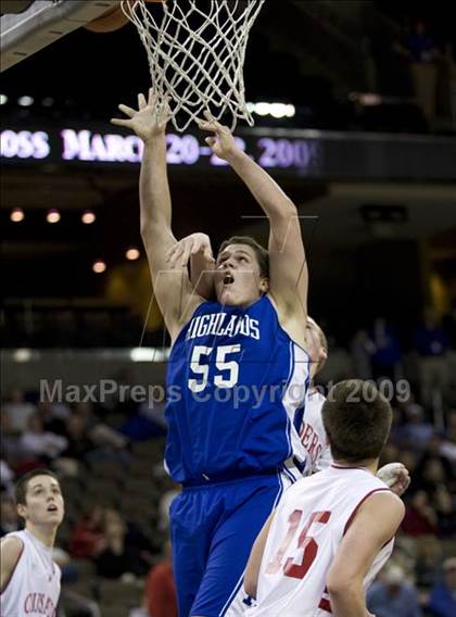 Thumbnail 1 in St. Henry vs. Highlands (Ninth Region Tournament) photogallery.