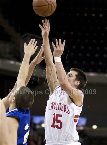 Thumbnail 3 in St. Henry vs. Highlands (Ninth Region Tournament) photogallery.