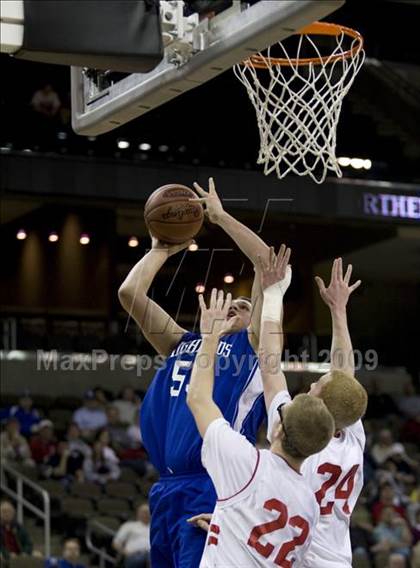 Thumbnail 1 in St. Henry vs. Highlands (Ninth Region Tournament) photogallery.