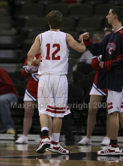 Thumbnail 3 in St. Henry vs. Highlands (Ninth Region Tournament) photogallery.