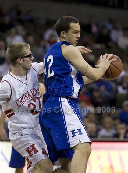 Thumbnail 1 in St. Henry vs. Highlands (Ninth Region Tournament) photogallery.