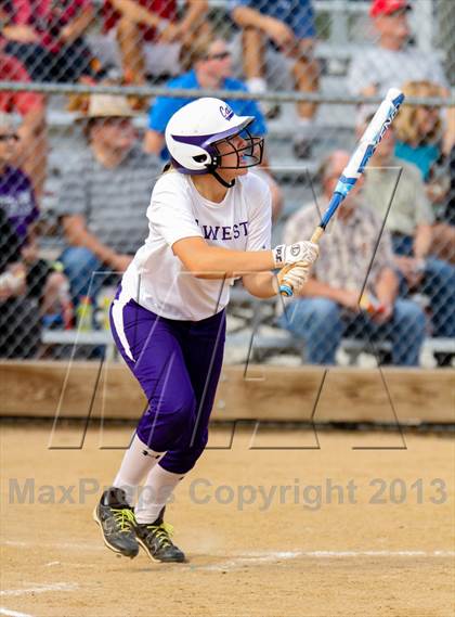 Thumbnail 1 in Golden @ Arvada West photogallery.