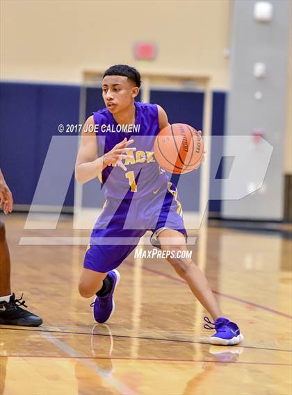 Thumbnail 1 in Houston [Sam] vs Brackenridge photogallery.