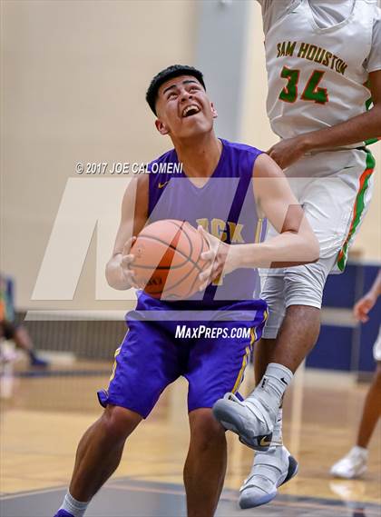 Thumbnail 2 in Houston [Sam] vs Brackenridge photogallery.