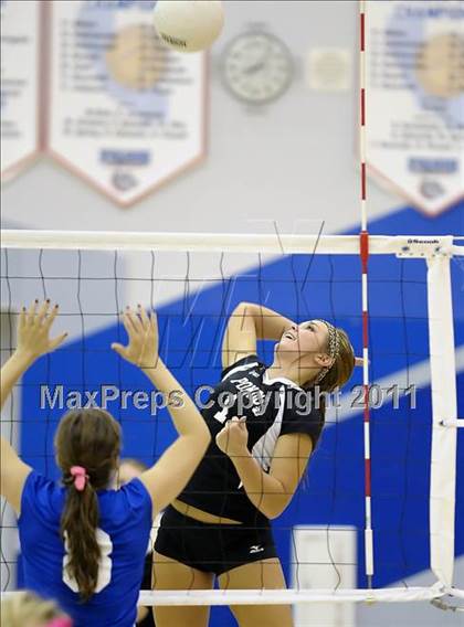 Thumbnail 3 in Ponderosa @ Folsom photogallery.