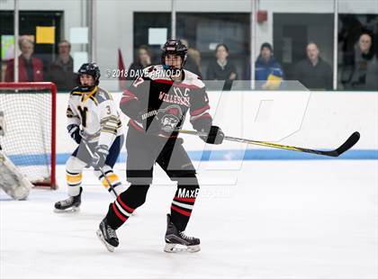 Thumbnail 2 in Wellesley @ Needham photogallery.