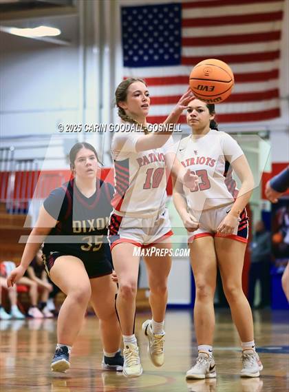 Thumbnail 2 in Dixon @ West Carteret photogallery.