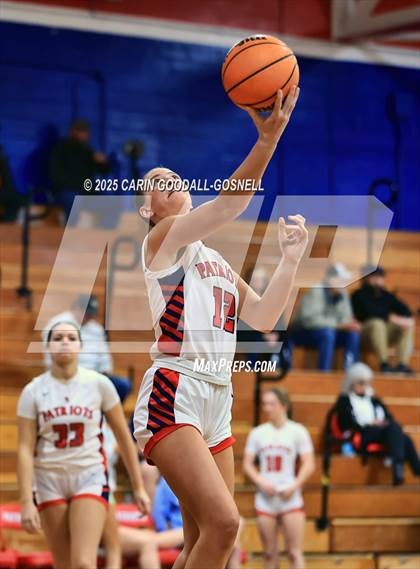 Thumbnail 3 in Dixon @ West Carteret photogallery.