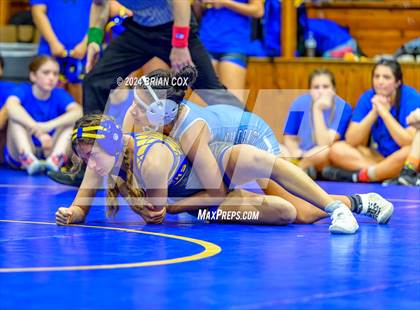 Thumbnail 3 in Bomber Tri Meet photogallery.