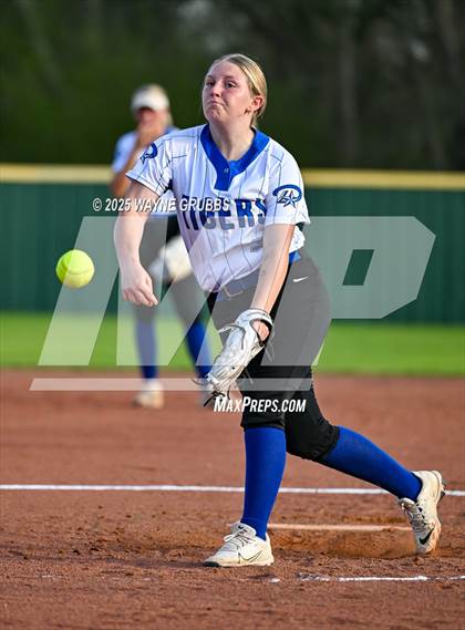 Thumbnail 1 in Hughes Springs @ Daingerfield photogallery.