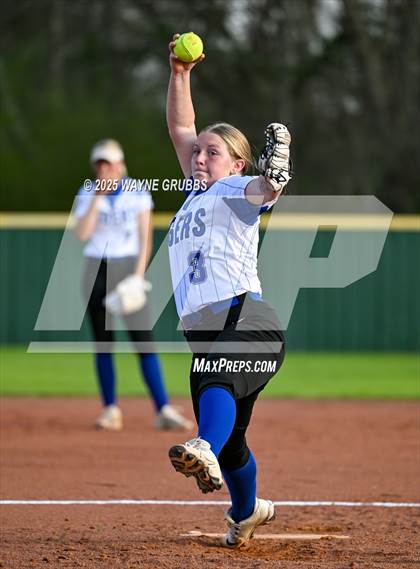 Thumbnail 1 in Hughes Springs @ Daingerfield photogallery.